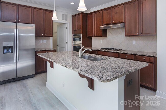 Building Photo - 2231 Eversham Dr NW