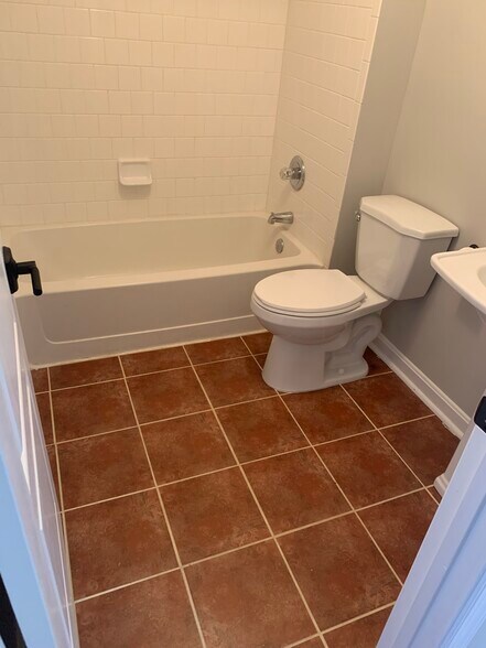 Building Photo - 8941 Town Center Cir