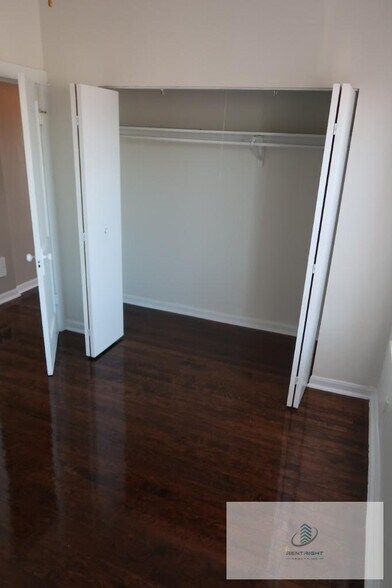 Building Photo - 4235 N Lamon Ave