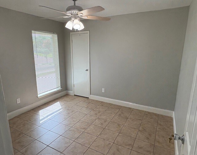 Building Photo - 12127 Rhinebeck Dr