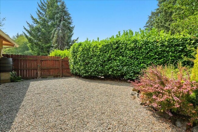 Building Photo - Charming Single-Level 3-Bedroom Home for R...