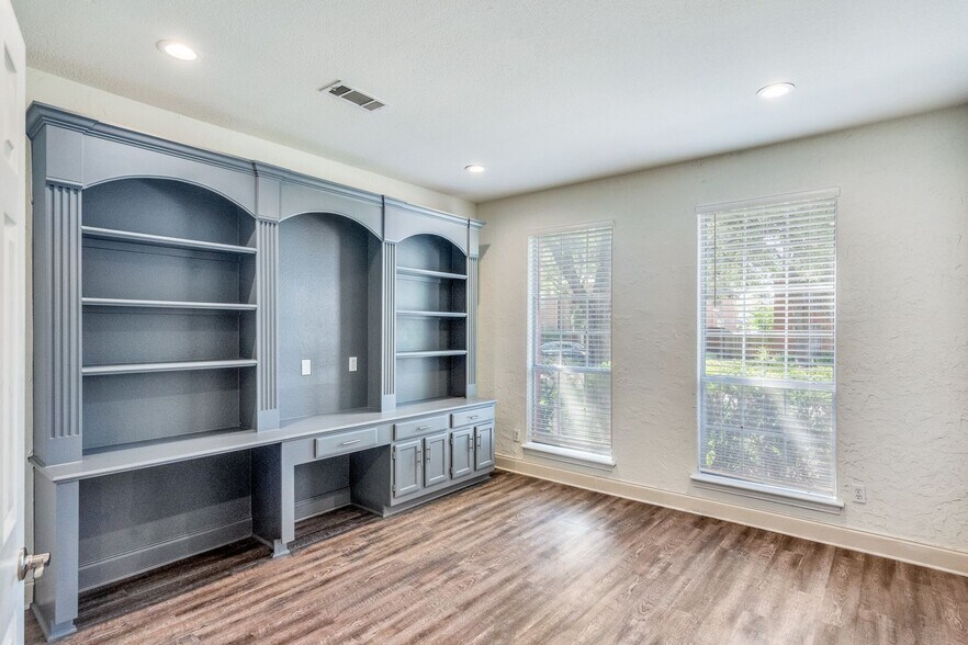 Building Photo - 4409 Brigade Ct