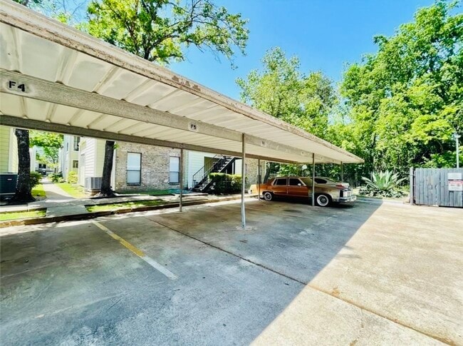 Building Photo - 6602 Harbor Town Dr