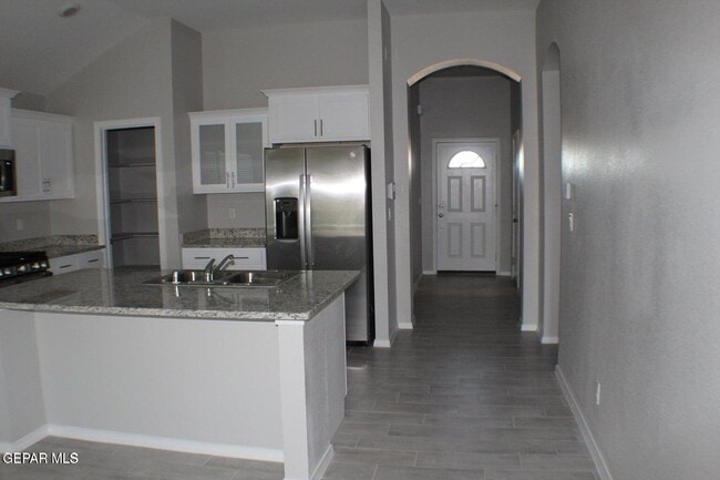 Building Photo - 1014 Rebeca Wy