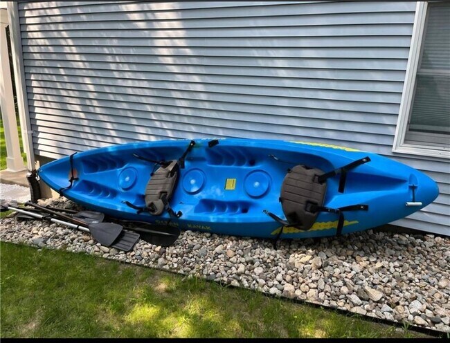 Building Photo - 110 Winsor Ave