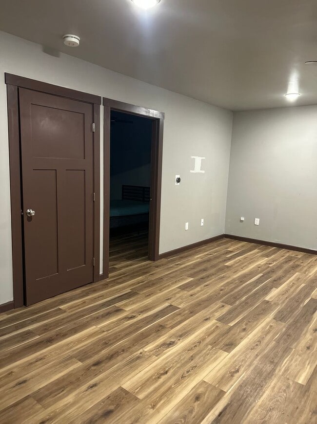 Building Photo - Venus Dr/3367