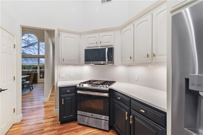 Building Photo - 4313 W Arlington Dr