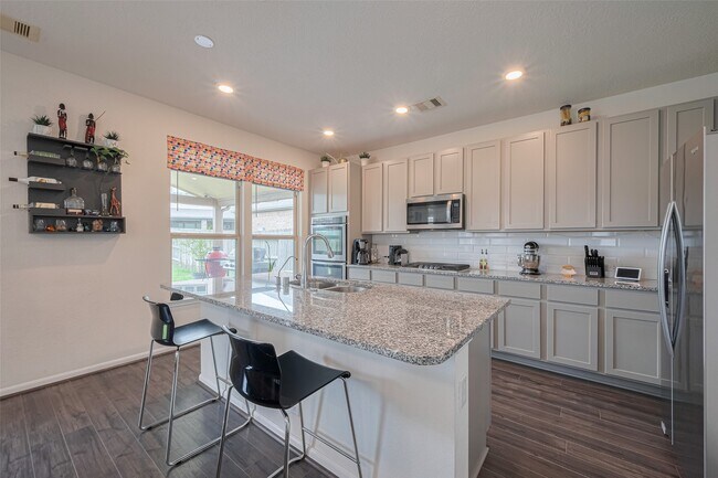 Building Photo - 1714 Clifton Hills Ln
