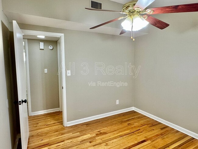 Building Photo - 3600 Nottingham Rd