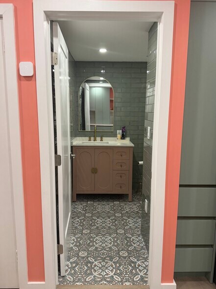 Building Photo - 2899 Collins Ave