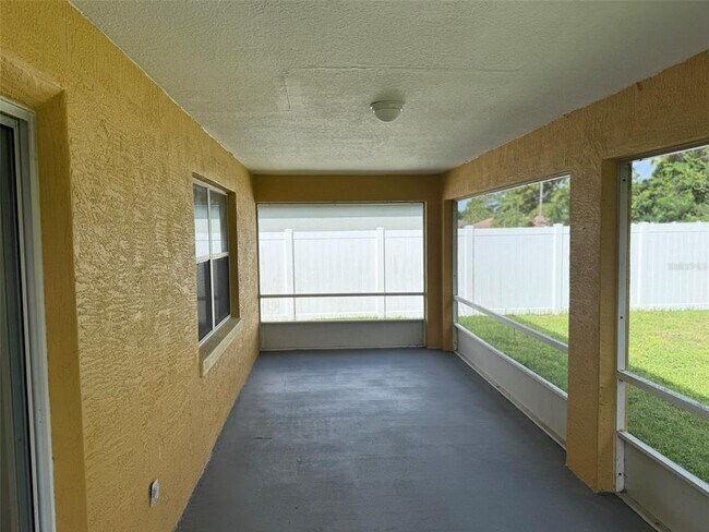 Building Photo - 6 Prince Manfred Pl