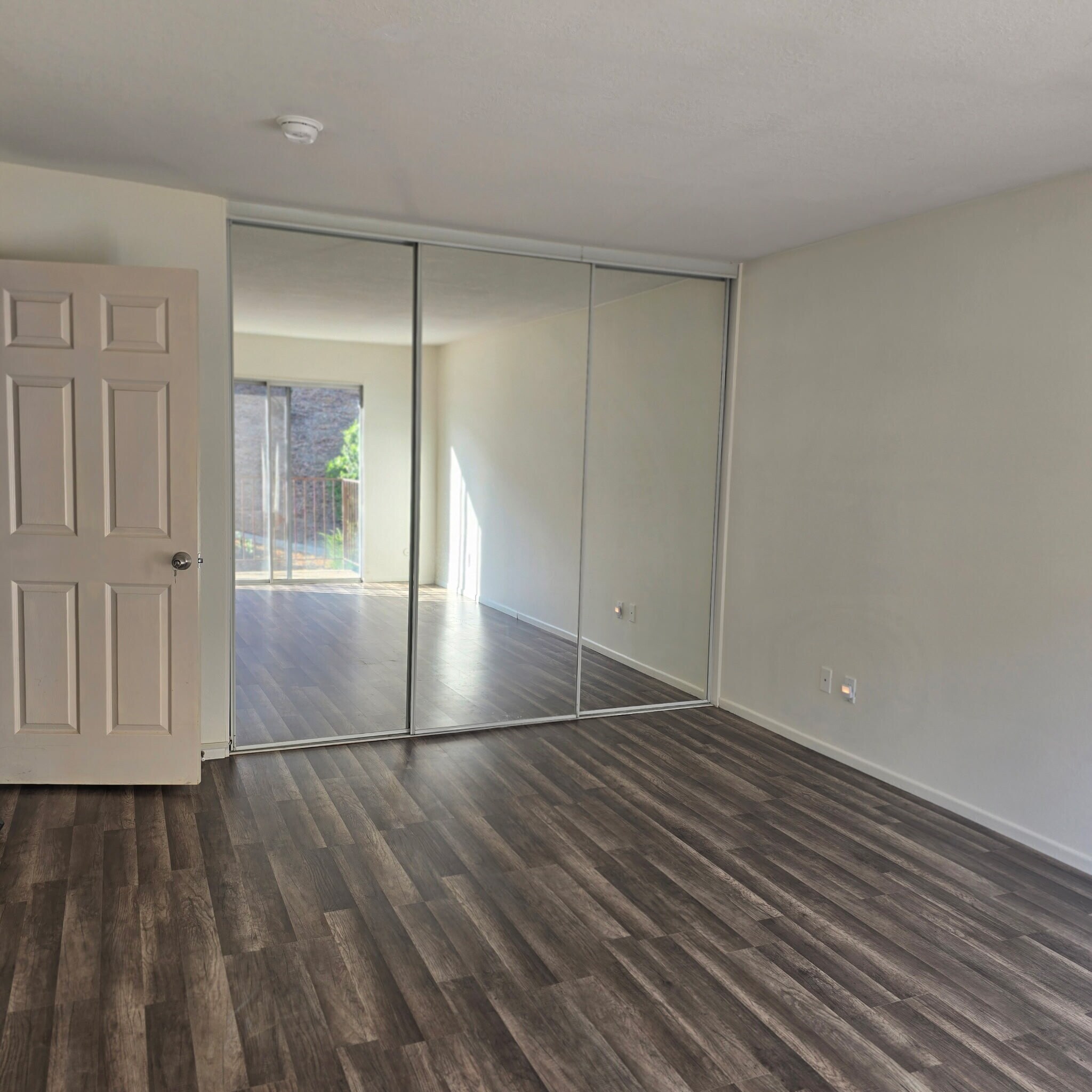 Building Photo - 2616 Alpine Blvd