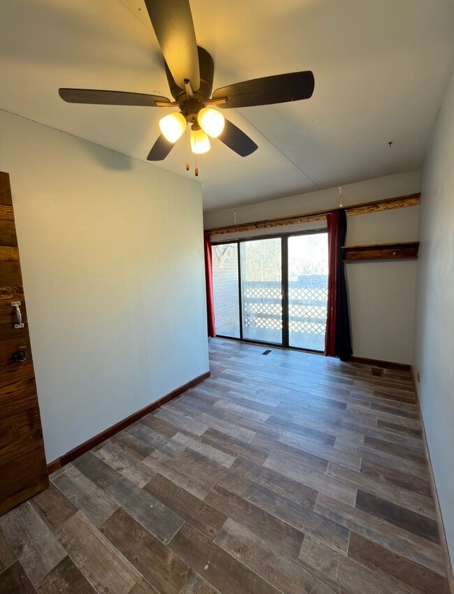 Building Photo - 203 Kenneth Cir