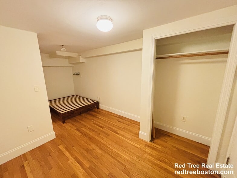 Building Photo - 32 Edgerly Rd