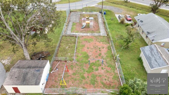 Building Photo - 926 Quincy St