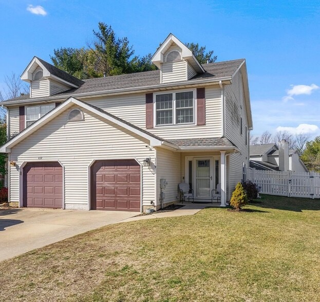 Primary Photo - 119 Stoneham Dr