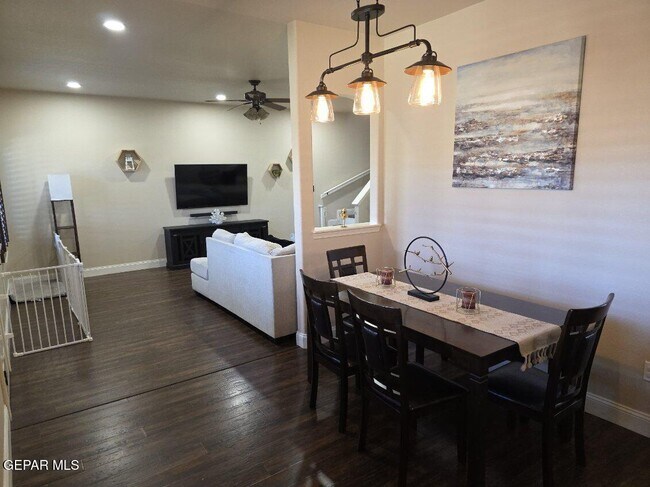 Building Photo - 12867 Hidden Grove Dr