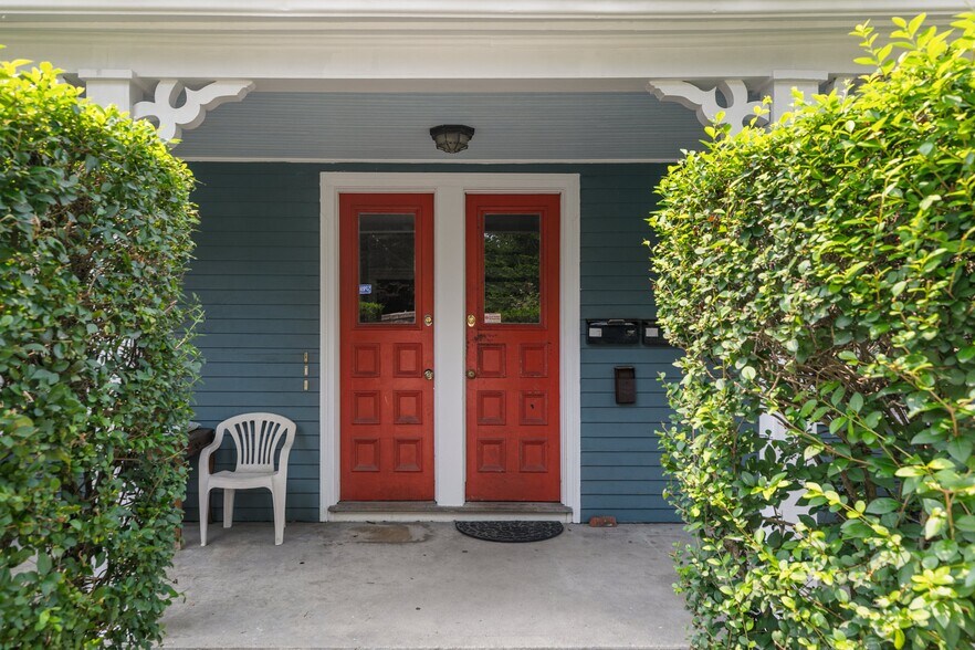 Building Photo - 501 Spring St