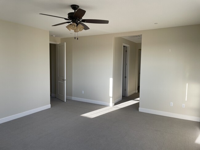 Building Photo - 466 Ventana