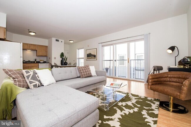 Building Photo - 1030 N 2nd St