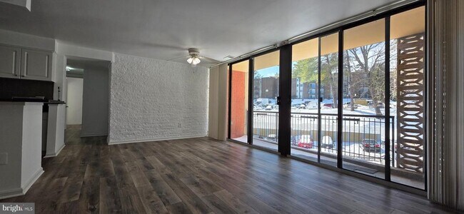 Building Photo - 12 S Van Dorn St