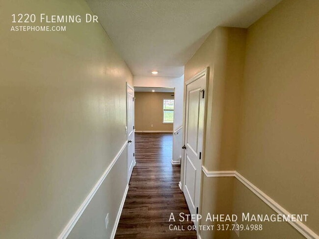 Building Photo - 1220 Fleming Dr