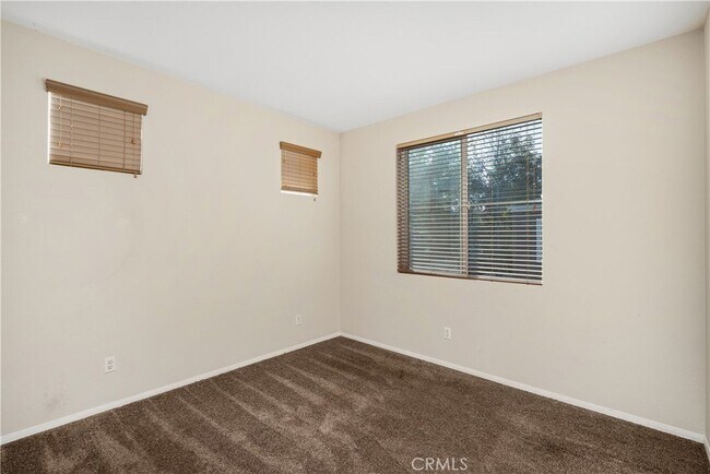 Building Photo - 534 N Cabernet Dr