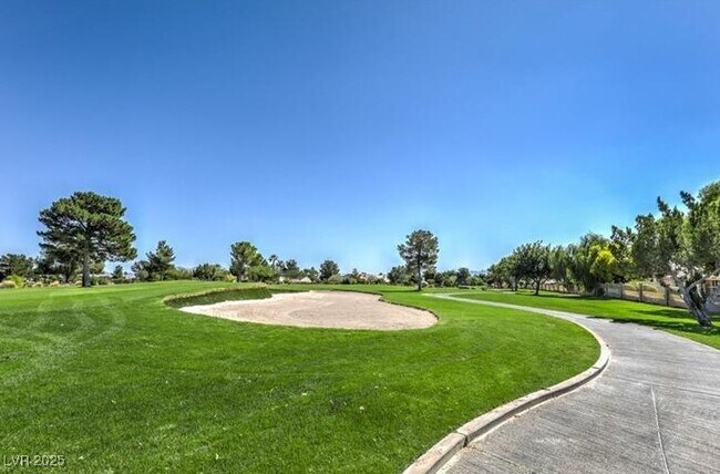 Building Photo - 5005 Cliffrose Dr