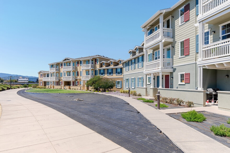 Building Photo - 640 Turnbuckle Dr