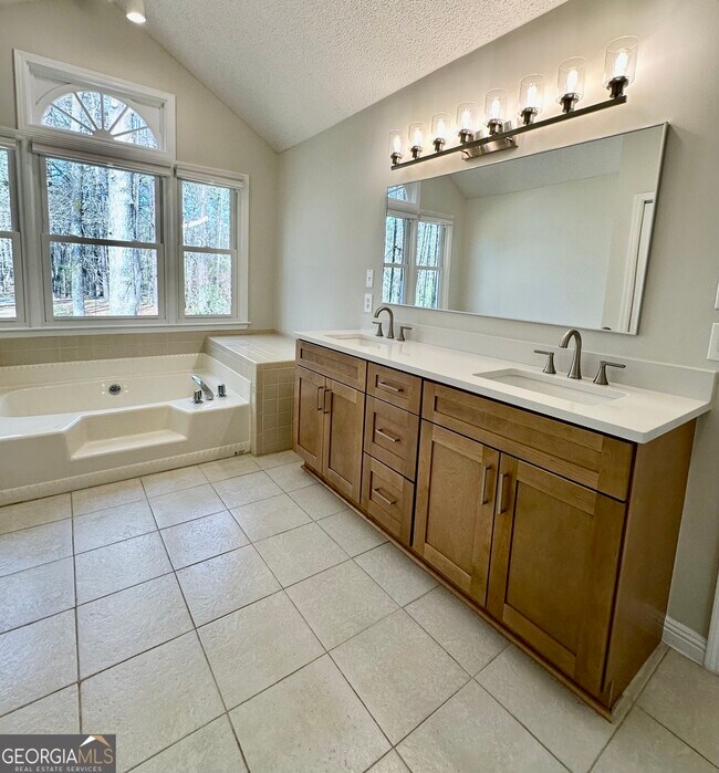 Building Photo - 157 Rockspray Ridge
