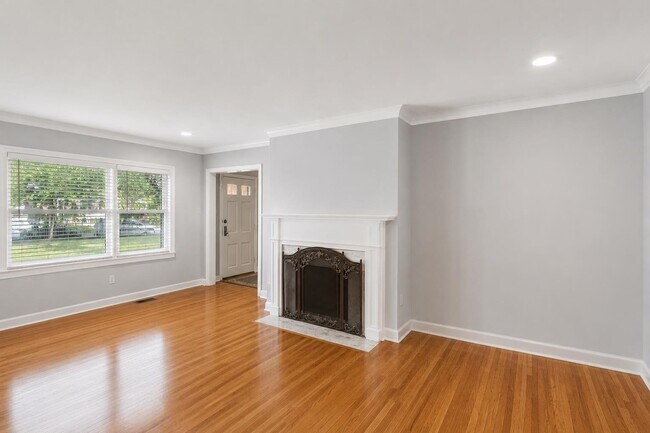Building Photo - 37 N Century St