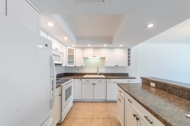 Building Photo - 8090 A1A S