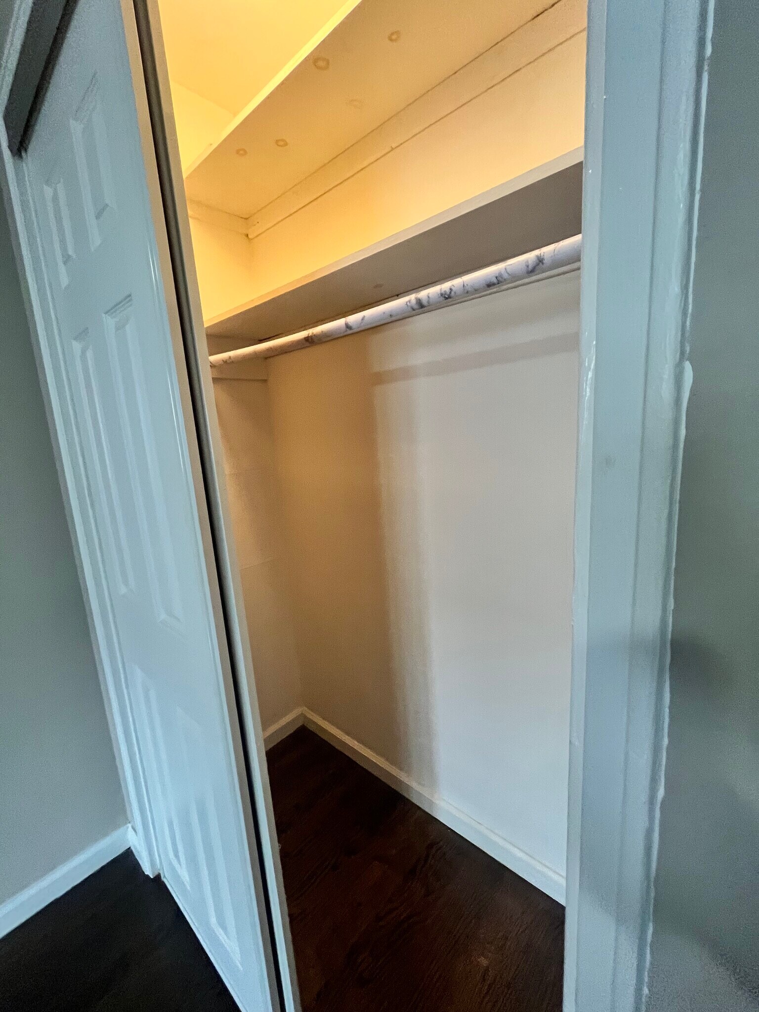 184 Fairview Ave 3 - 186 Fairview Ave