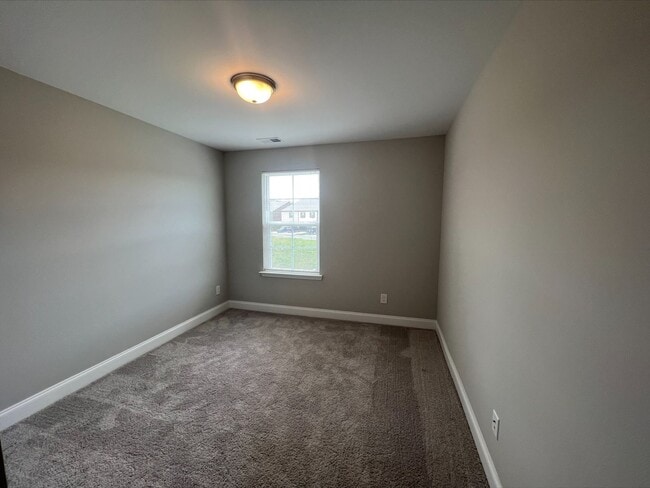 Building Photo - Beautiful Open Concept in a Convenient Loc...
