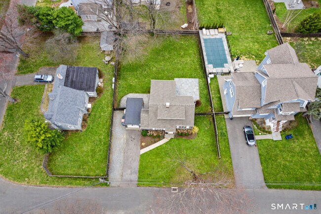 Building Photo - 21 Eunice Ave