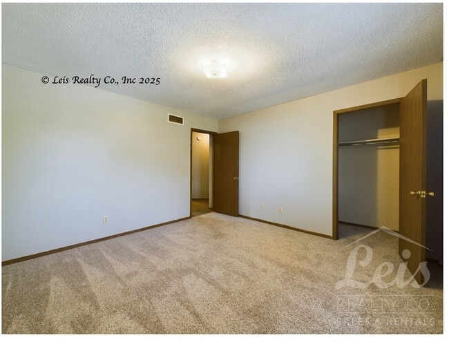 Building Photo - 109 Clearview Ct