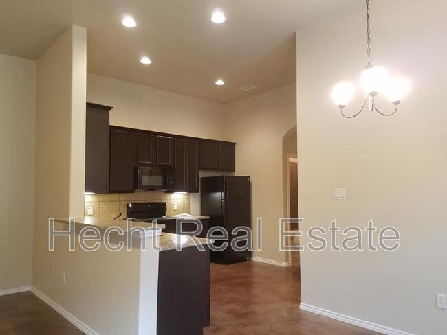 Building Photo - 211 Joanne Cv