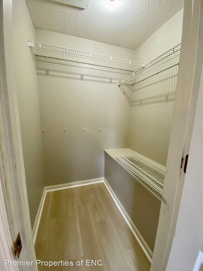 Building Photo - 2 br, 2.5 bath House - 342 Winners Circle