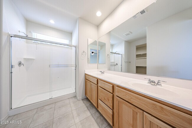 Building Photo - 25357 N 172nd Dr