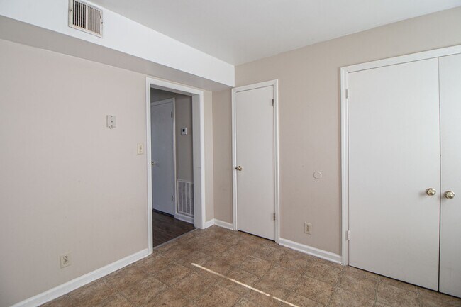 Building Photo - 288 Northridge Dr