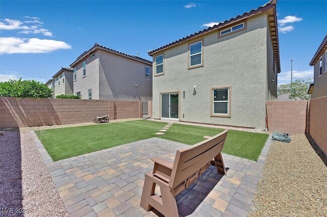 Building Photo - 8755 Spanish Ridge Ave