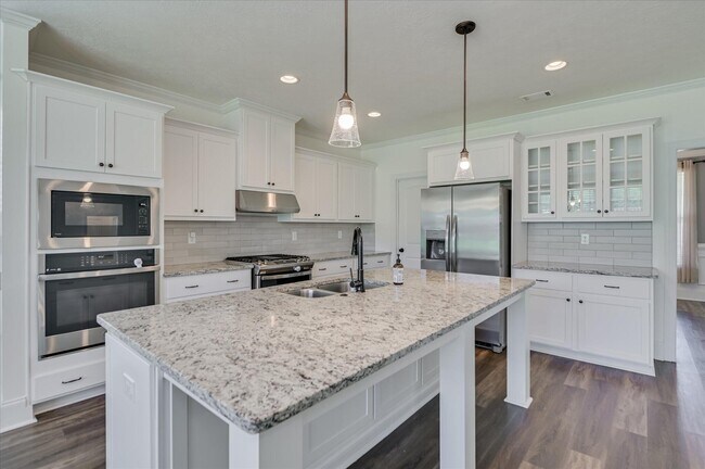 Building Photo - 720 Bancroft Dr