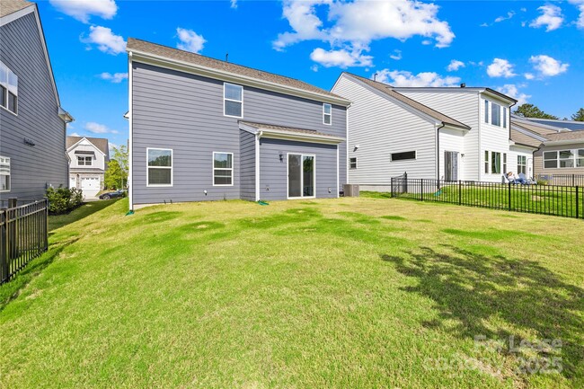 Building Photo - 18016 Wilbanks Dr
