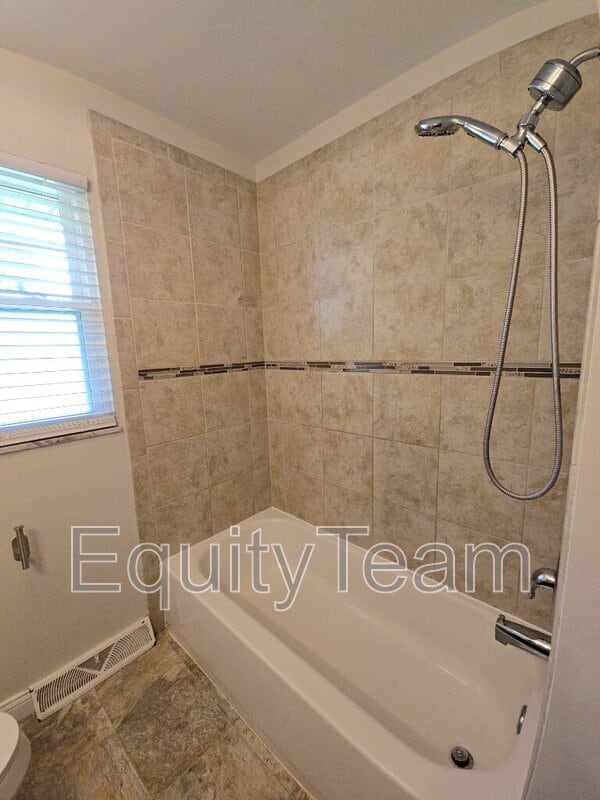 Building Photo - 3517 Mary Ann Dr