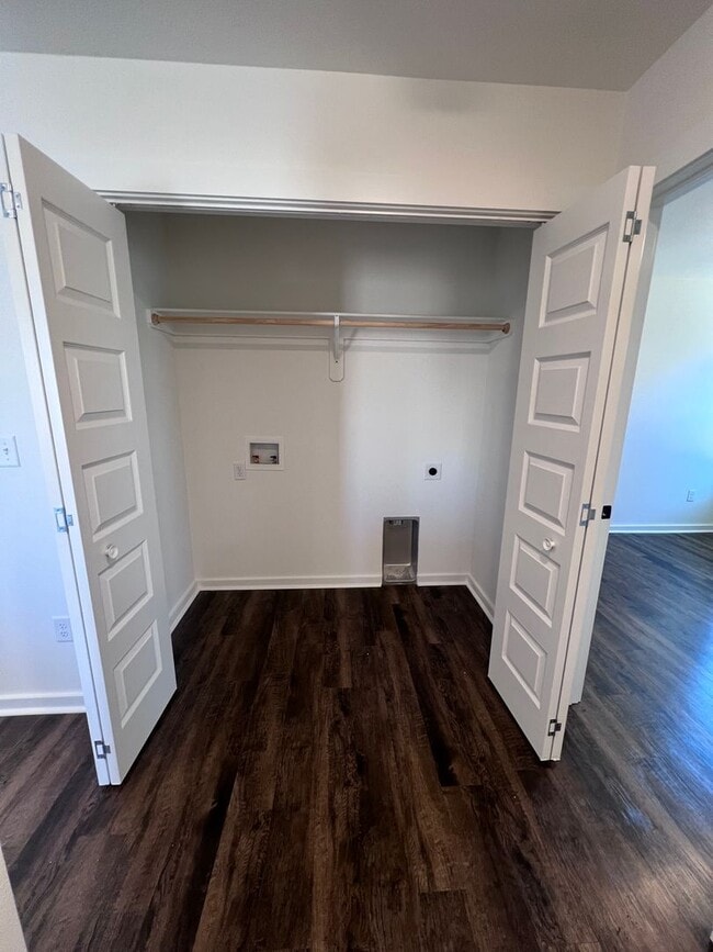 Building Photo - New Beginnings Start with AMRR: Now Pre Leasing with Move-In Special!