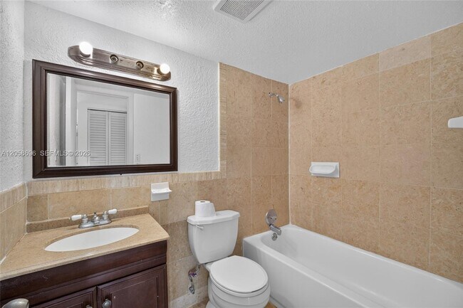 Building Photo - 6001 Shaker Wood Cir