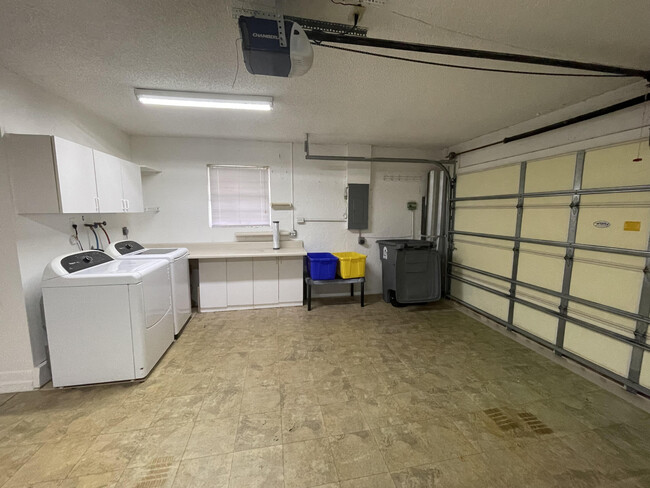 Building Photo - 9173 Tivoli Pl