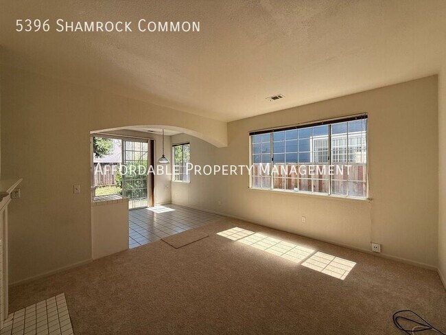Building Photo - 5396 Shamrock Common