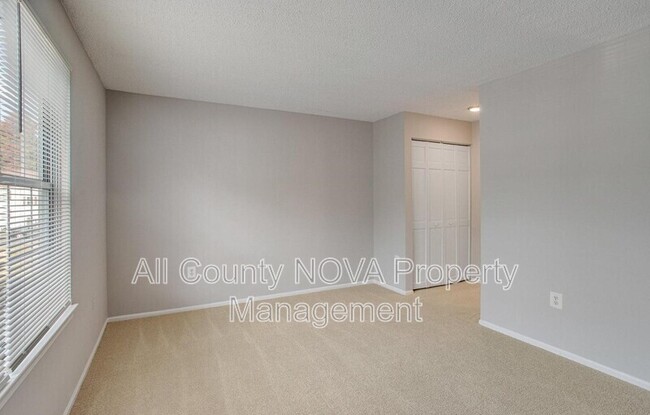 Building Photo - 12215 Stevenson Ct