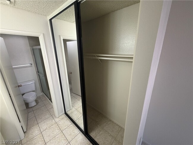 Building Photo - 4736 Nara Vista Way